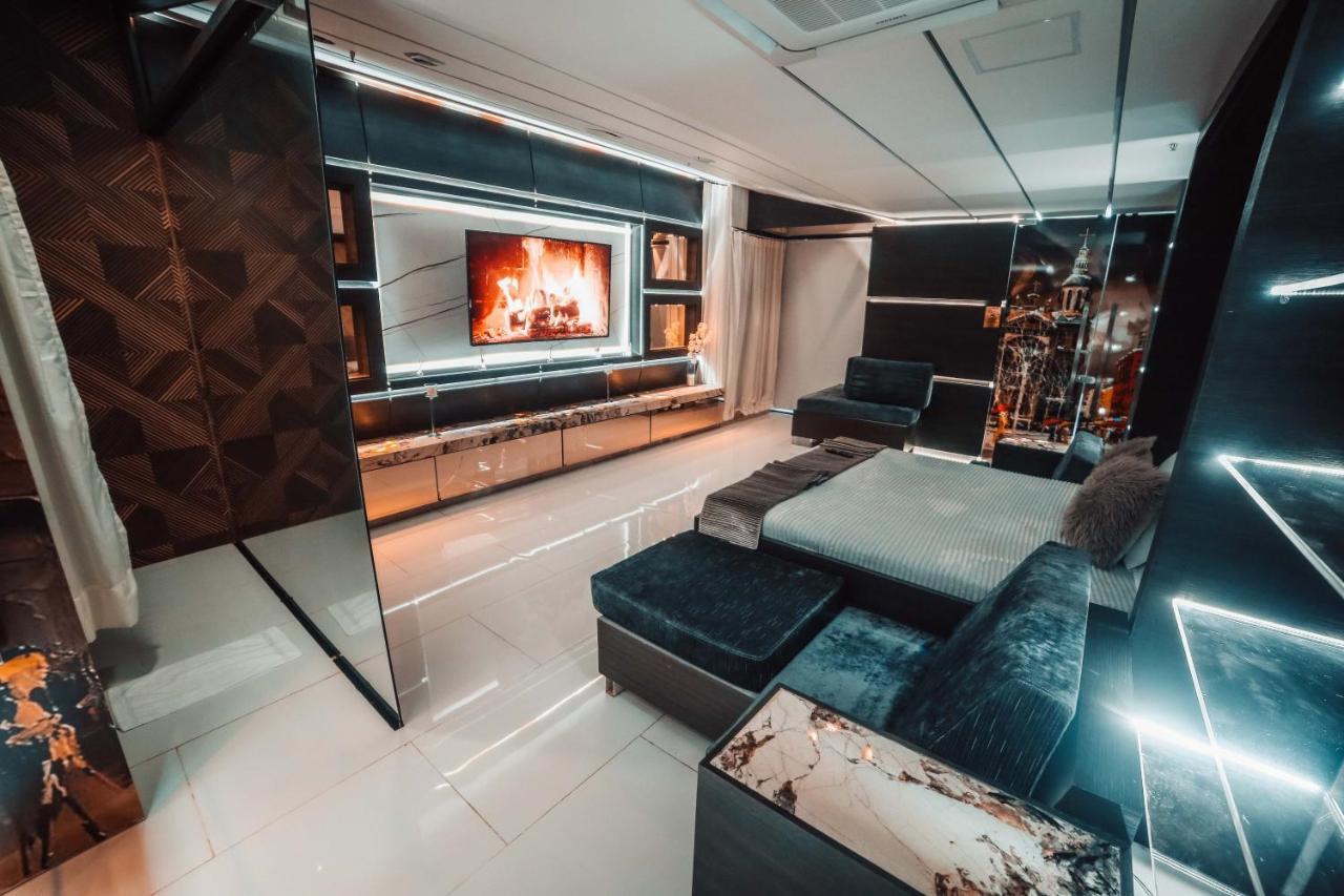 1Million Luxury Suites Medellin Ngoại thất bức ảnh