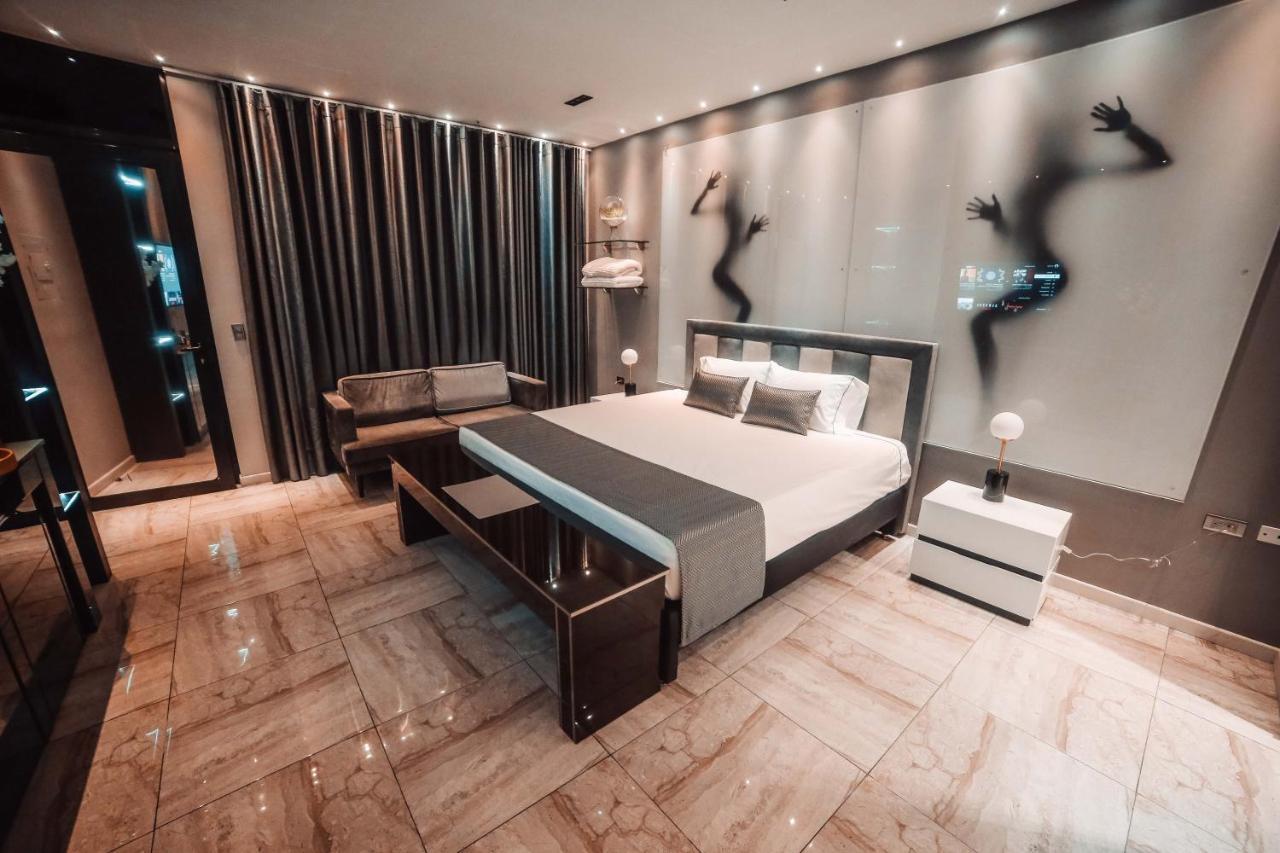 1Million Luxury Suites Medellin Ngoại thất bức ảnh