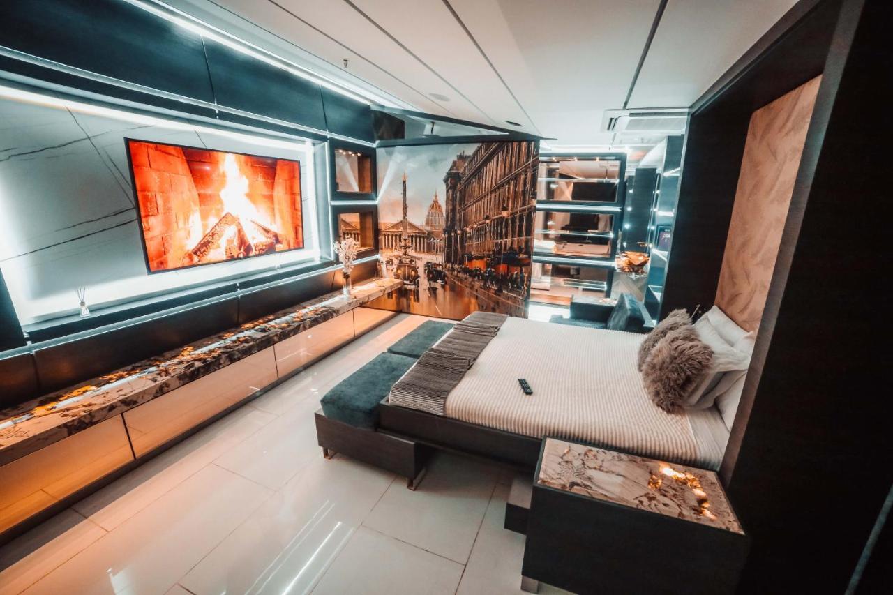 1Million Luxury Suites Medellin Ngoại thất bức ảnh