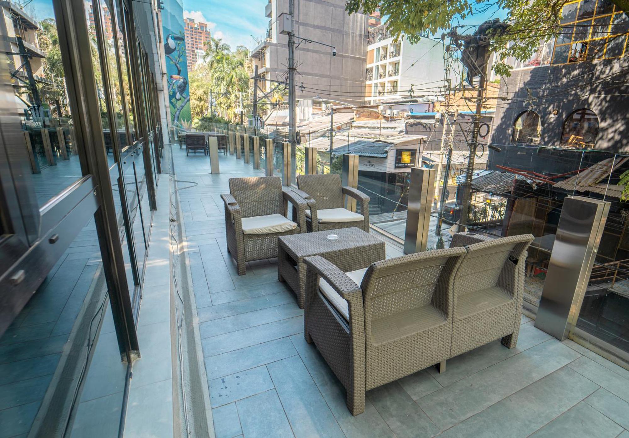 1Million Luxury Suites Medellin Ngoại thất bức ảnh